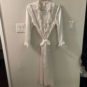 Oscar dela Renta - Romantic Wedding Ready silky Robe